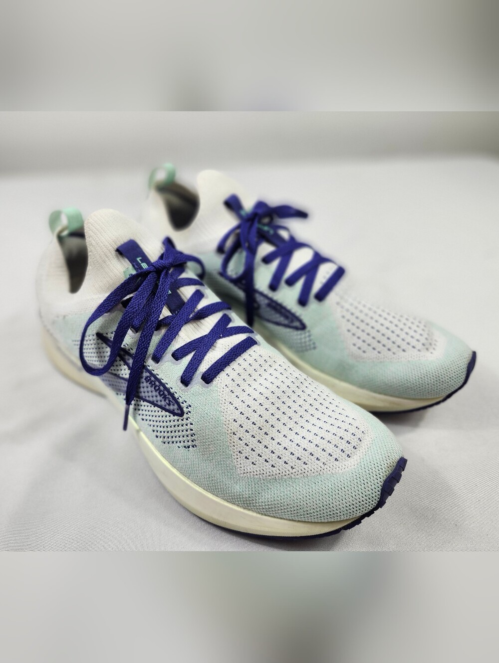 Brooks Levitate Women's 11 B Mint Green and Purple Running Shoes Liteweight